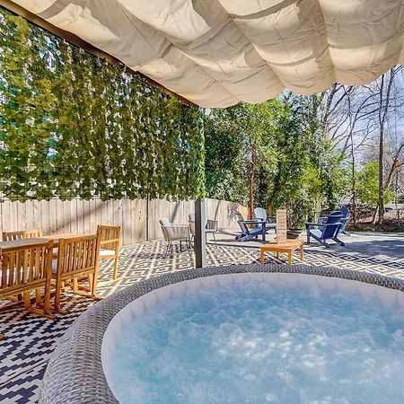 Cozy House W Hot Tub & Big Yard Charlotte Extérieur photo